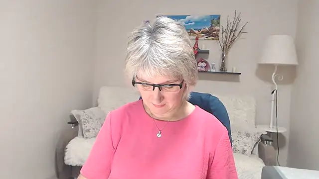 FleurMays online show from November 3, 5:09 am