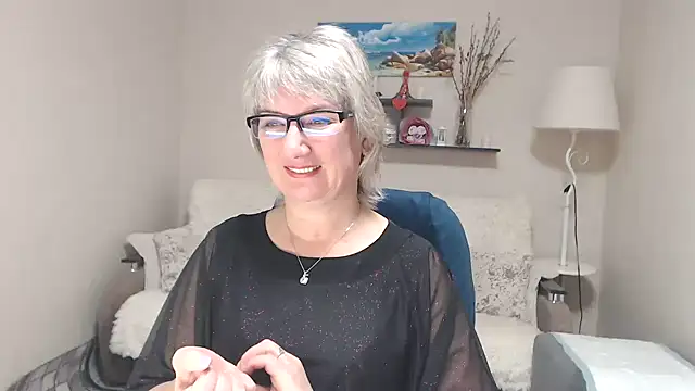 FleurMays online show from November 7, 4:56 am