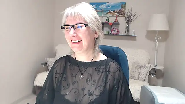 FleurMays online show from April 14, 3:45 am