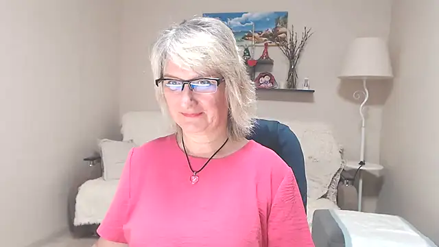 Snapshot of FleurMays chatting on June 29, 6:52 am FleurMays online show from June 29, 6:52 am