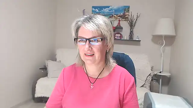 Snapshot of FleurMays chatting on July 7, 6:47 am FleurMays online show from July 7, 6:47 am