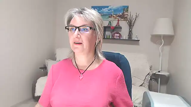 Snapshot of FleurMays chatting on July 7, 7:23 am FleurMays online show from July 7, 7:23 am