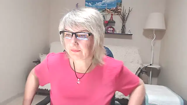 Snapshot of FleurMays chatting on July 9, 10:30 am FleurMays online show from July 9, 10:30 am