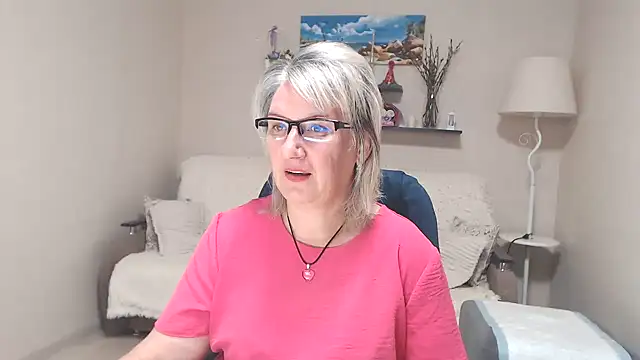 Snapshot of FleurMays chatting on July 12, 4:25 am FleurMays online show from July 12, 4:25 am