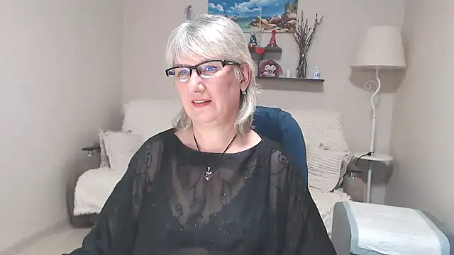 Snapshot of FleurMays chatting on July 15, 9:58 am FleurMays online show from July 15, 9:58 am