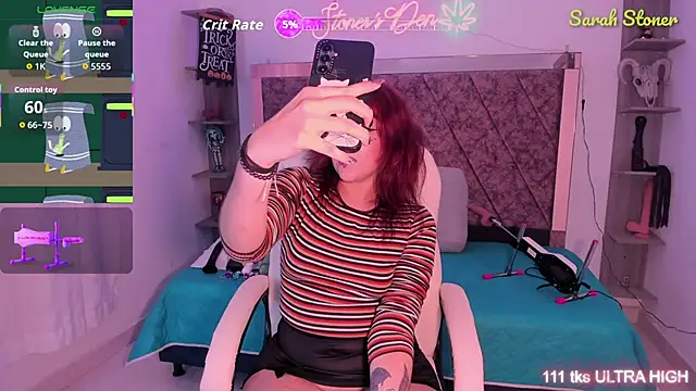 Sarah-Stoner online show from October 8, 8:39 pm