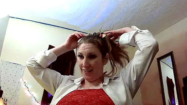 lilyhornyhousewife online show from December 14, 1:16 pm