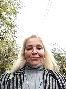 Snapshot of CassandraSandra44 chatting on October 5, 8:01 am CassandraSandra44 online show from October 5, 8:01 am