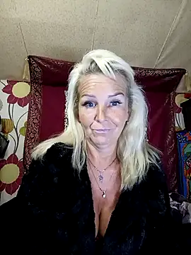 Snapshot of CassandraSandra44 chatting on October 13, 5:46 pm CassandraSandra44 online show from October 13, 5:46 pm