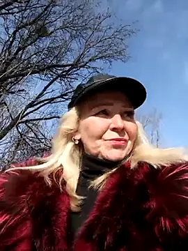 Snapshot of CassandraSandra44 chatting on February 11, 10:31 am CassandraSandra44 online show from February 11, 10:31 am