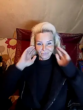 Snapshot of CassandraSandra44 chatting on February 17, 5:48 am CassandraSandra44 online show from February 17, 5:48 am