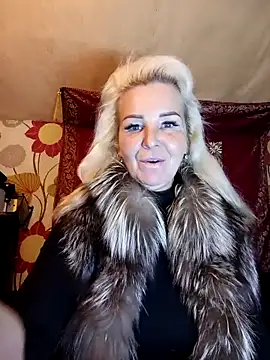 Snapshot of CassandraSandra44 chatting on February 18, 6:31 am CassandraSandra44 online show from February 18, 6:31 am