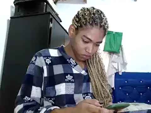 miriam775 online show from January 9, 12:30 pm