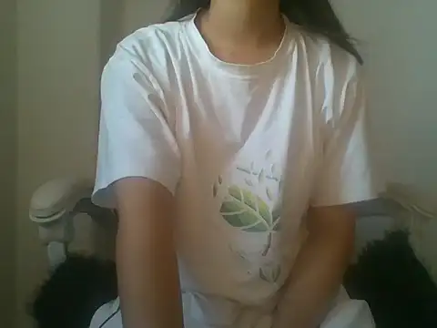 Snapshot of PARI_MAI chatting on November 7, 7:30 am PARI MAI online show from November 7, 7:30 am