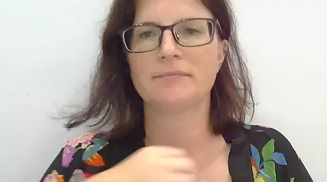 Snapshot of CrimsonMistress chatting on December 28, 4:51 am CrimsonMistress online show from December 28, 4:51 am