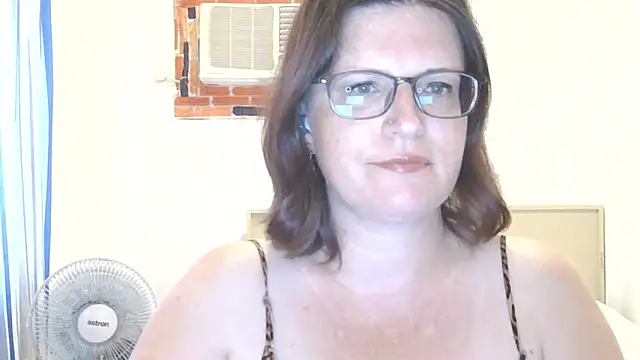 CrimsonMistress online show from March 28, 10:31 pm