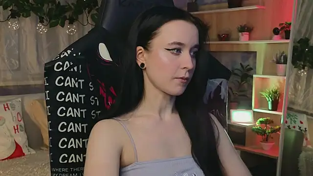 KiraLiLime online show from March 5, 3:18 pm