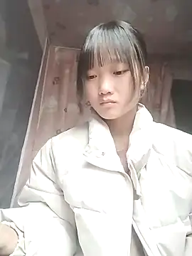 Snapshot of lytamye chatting on March 8, 3:17 am lytamye online show from March 8, 3:17 am