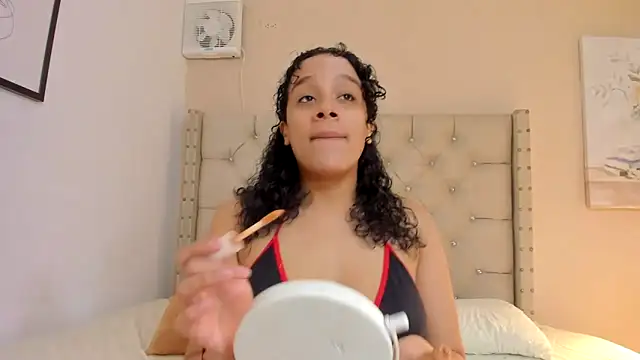 vanesasexyhot21 online show from April 8, 2:22 am