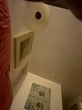 kikiwonderbar online show from December 17, 5:13 am