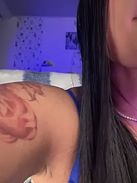 -Loren- online show from April 14, 11:16 am