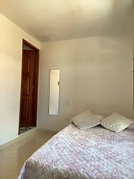 Im Amelia online show from March 15, 3:07 pm