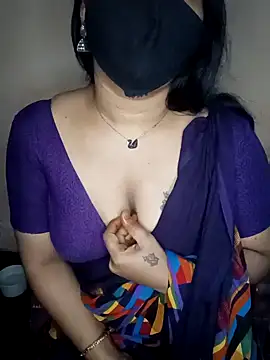 Snapshot of midhly chatting on December 19, 9:06 pm midhly online show from December 19, 9:06 pm