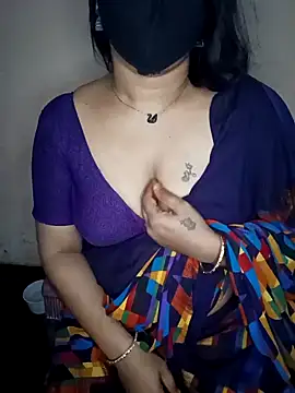 Snapshot of midhly chatting on December 20, 12:08 am midhly online show from December 20, 12:08 am