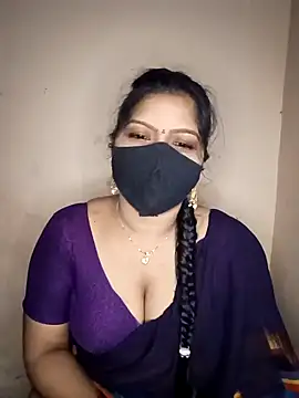 Snapshot of midhly chatting on January 4, 6:40 pm midhly online show from January 4, 6:40 pm