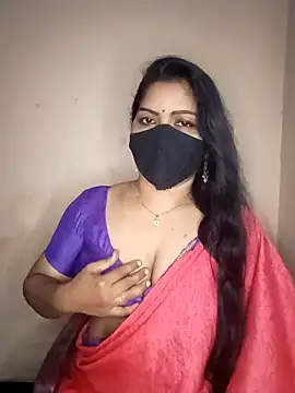 Snapshot of midhly chatting on February 1, 8:26 pm midhly online show from February 1, 8:26 pm