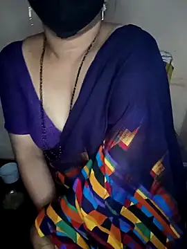 Snapshot of midhly chatting on February 18, 7:19 pm midhly online show from February 18, 7:19 pm