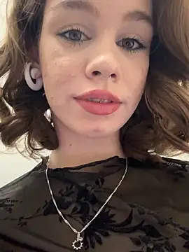 Street young online show from December 22, 1:55 pm