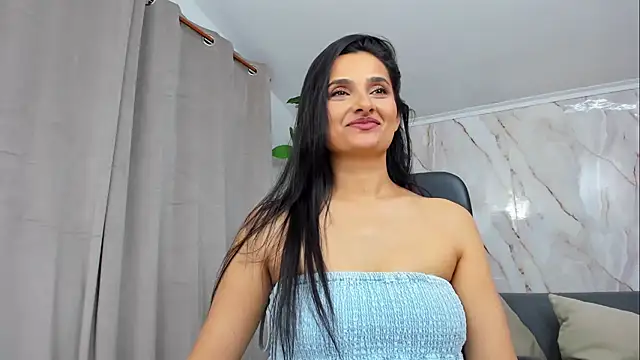 Snapshot of JennaPrice chatting on August 6, 9:39 pm JennaPrice online show from August 6, 9:39 pm