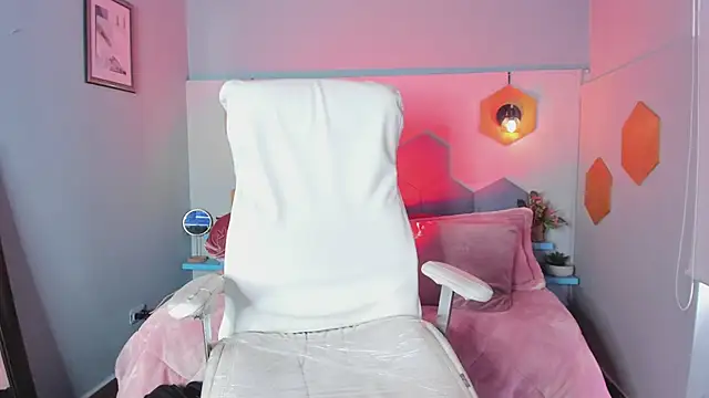 Snapshot of Valkiria_ponce chatting on March 3, 2:15 pm Valkiria ponce online show from March 3, 2:15 pm