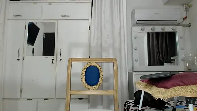 Snapshot of marcella6 chatting on February 28, 1:47 pm marcella6 online show from February 28, 1:47 pm