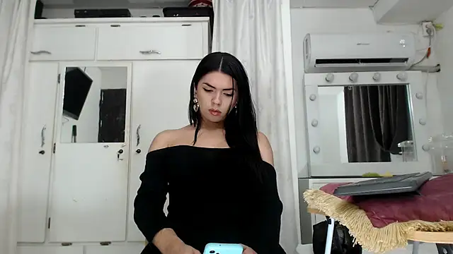 Snapshot of marcella6 chatting on March 19, 11:50 am marcella6 online show from March 19, 11:50 am