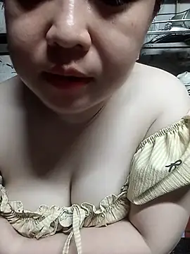 VyOanh2K online show from May 13, 3:42 pm