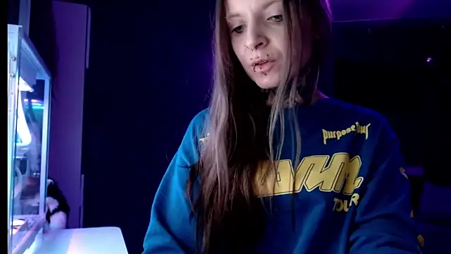 Snapshot of InesGold chatting on January 27, 7:13 pm InesGold online show from January 27, 7:13 pm