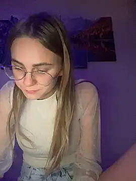 Snapshot of GraceTorrez chatting on December 9, 4:05 pm GraceTorrez online show from December 9, 4:05 pm