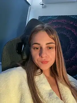 Snapshot of GraceTorrez chatting on December 14, 10:56 am GraceTorrez online show from December 14, 10:56 am