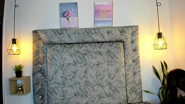 Snapshot of sweet_abby1 chatting on September 27, 12:21 pm sweet abby1 online show from September 27, 12:21 pm