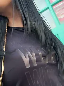 Snapshot of Sara_luna_ chatting on January 15, 10:46 pm Sara luna online show from January 15, 10:46 pm