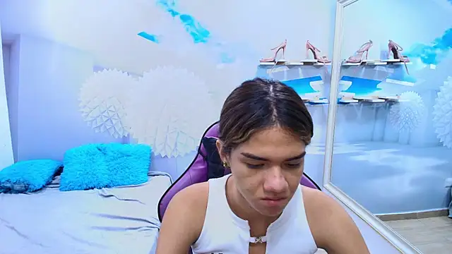 DEMI LEED online show from March 6, 12:45 pm