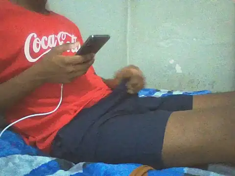 Snapshot of Thibotough chatting on November 9, 10:52 pm Thibotough online show from November 9, 10:52 pm