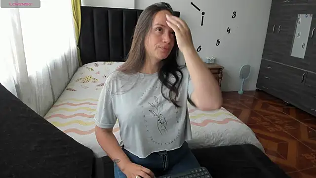 milysauria1 online show from July 27, 12:56 pm