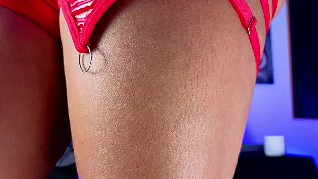 Snapshot of KateStone chatting on February 17, 9:54 pm KateStone online show from February 17, 9:54 pm