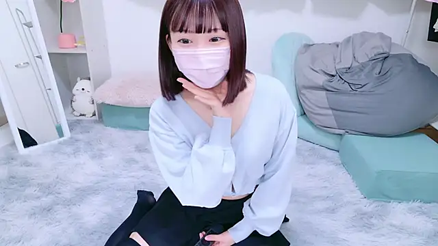 Snapshot of x-naru-x chatting on December 6, 1:00 pm x-naru-x online show from December 6, 1:00 pm