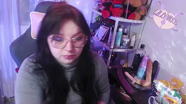 LiloMoon69 online show from March 11, 3:59 am