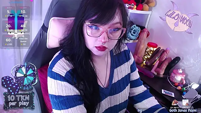 LiloMoon69 online show from December 17, 2:12 pm