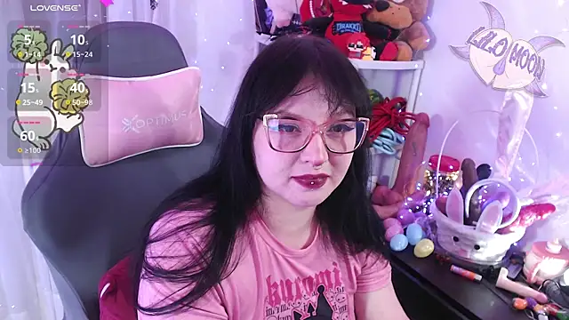 LiloMoon69 online show from April 3, 9:46 pm